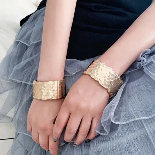 Laila Bangle -18K Gold Plated