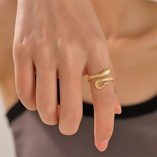 Snakie Ring - 18k Gold Plated