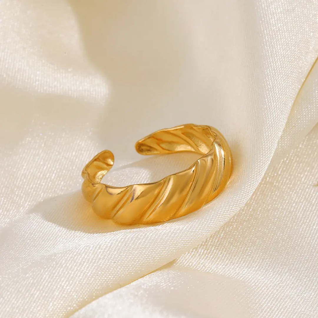 Taylor Ring - 18k Gold Plated