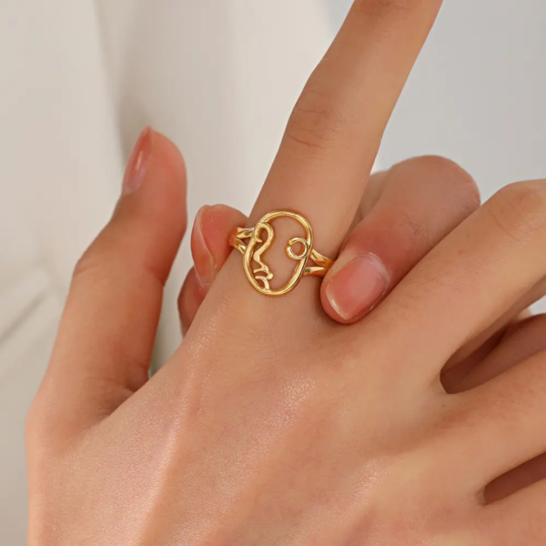 Swan Ring - 18k Gold Plated