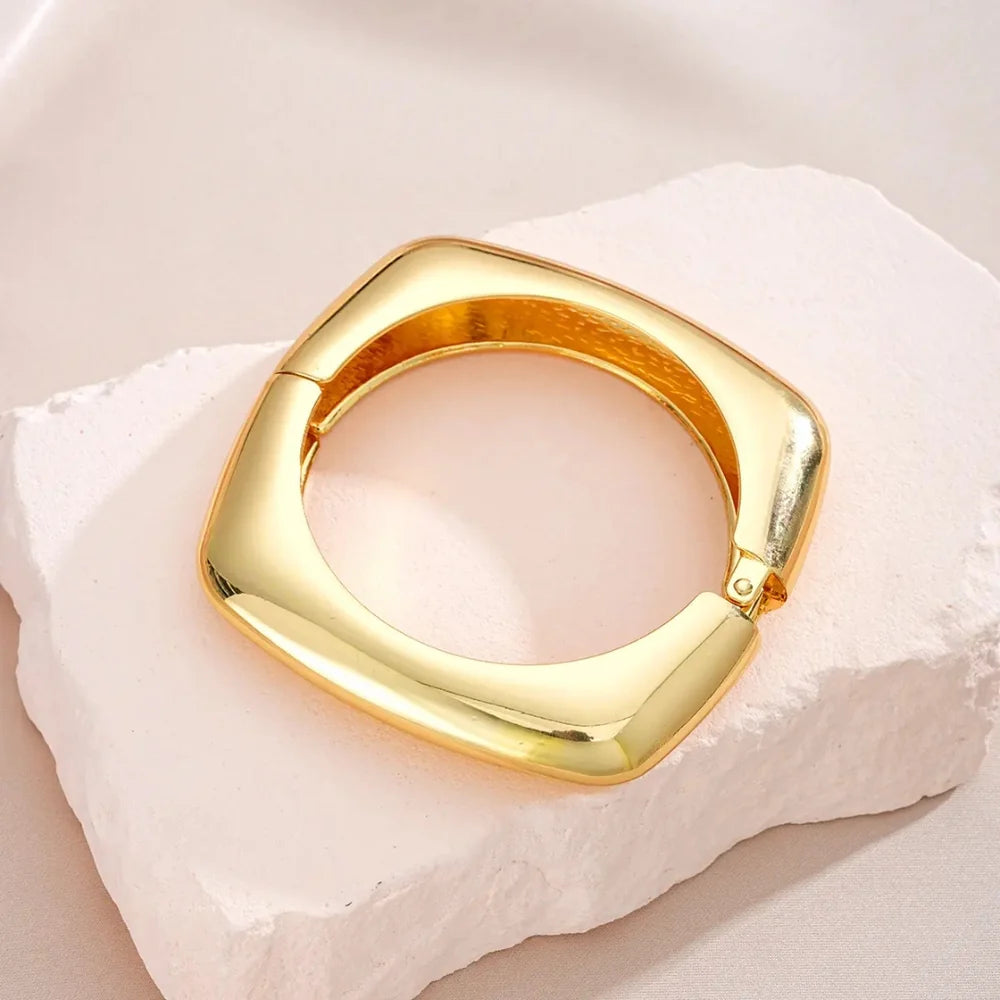 Elina Bangle -18K Gold Plated