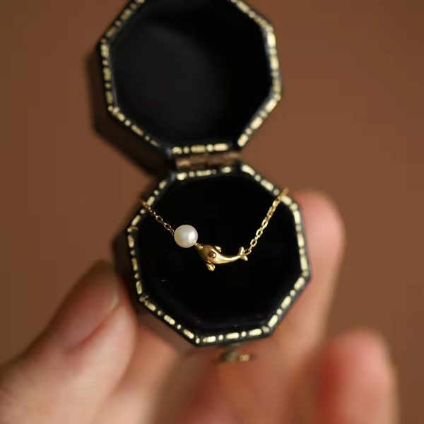 Dolphin Pearl Necklace - 18K Gold Plated