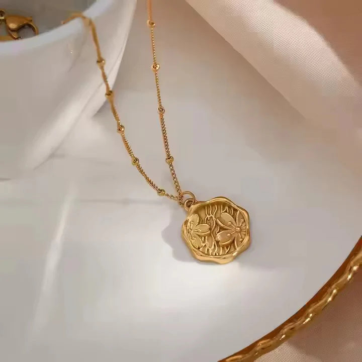 Forest Gump Necklace - 18k Gold Plated