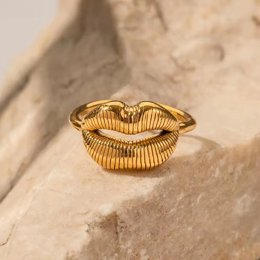 Lippie Ring - 18k Gold Plated