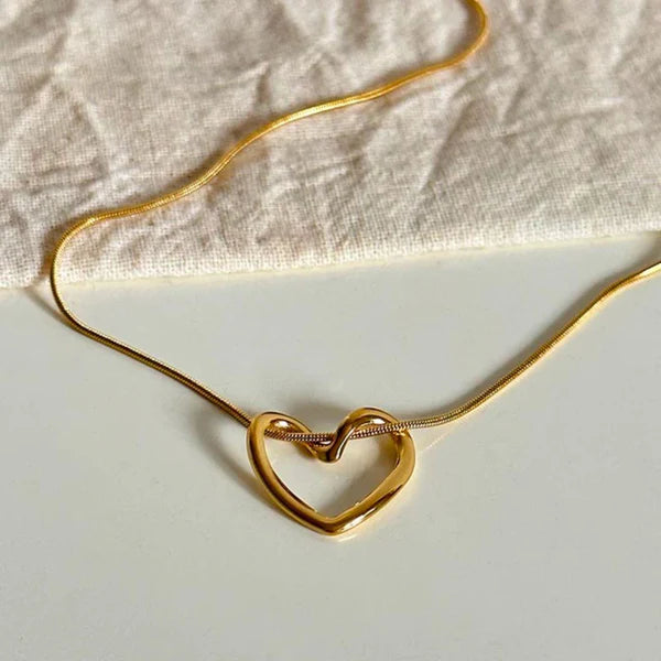 Love Me Necklace - 18k Gold Plated