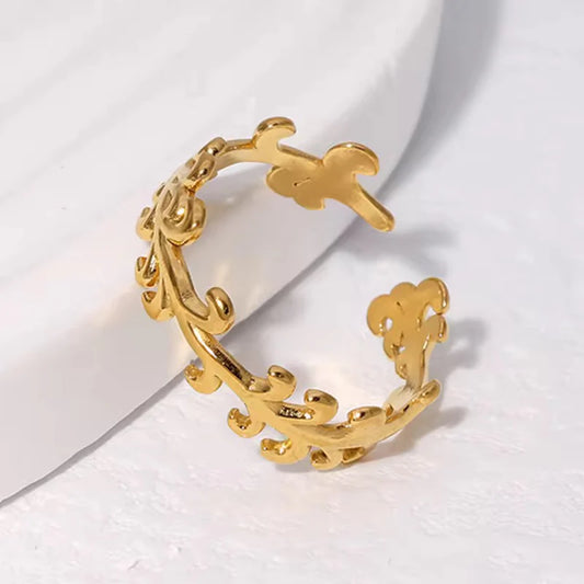 Leaf Ring - 18k Gold Plated